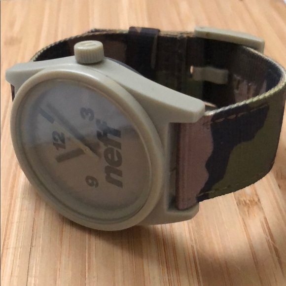 Neff Adjustable Camo Watch - Picture 2 of 3